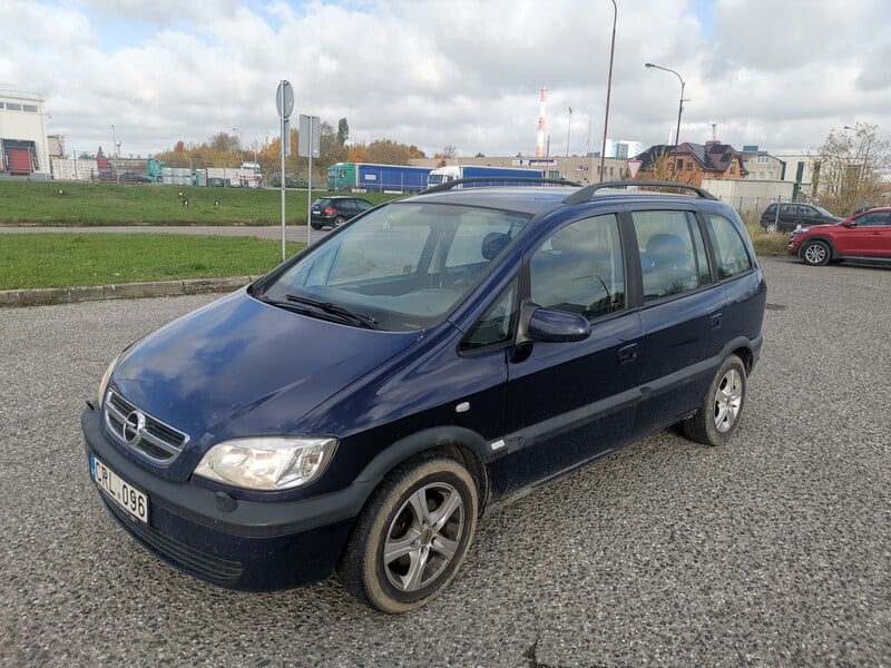 Opel Zafira 2004 m Hečbekas