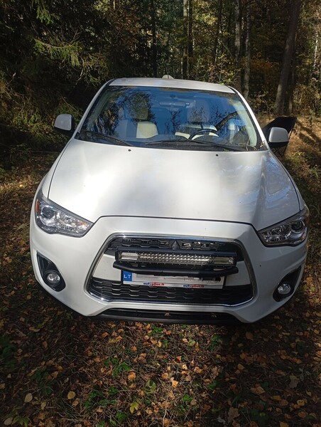 Photo 3 - Mitsubishi Outlander 2014 y Off-road / Crossover