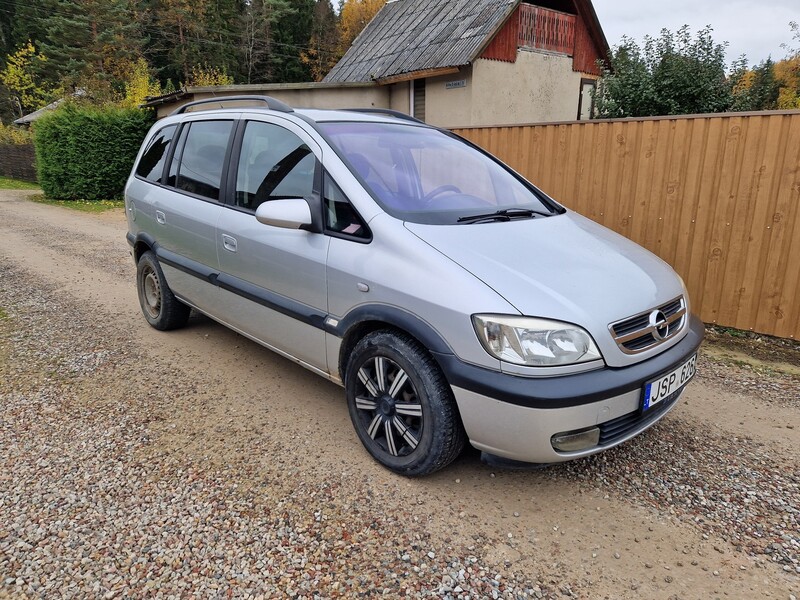 Opel Zafira 2003 m Vienatūris