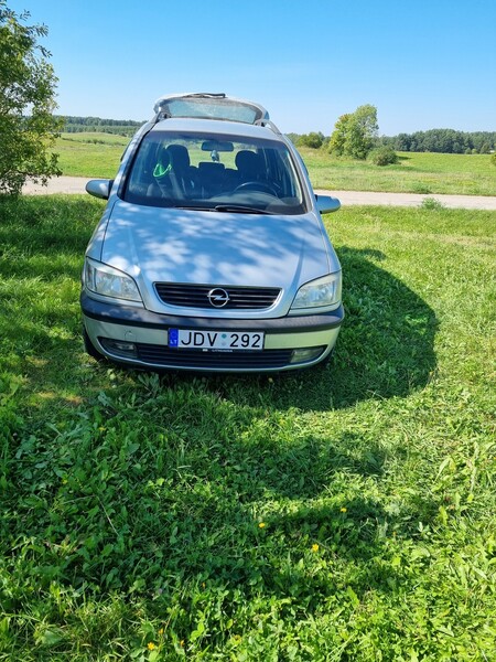 Opel Zafira 2000 y Hatchback