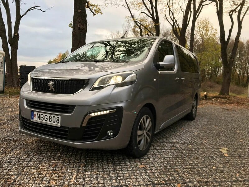 Photo 29 - Peugeot Traveller 2021 y Minibus