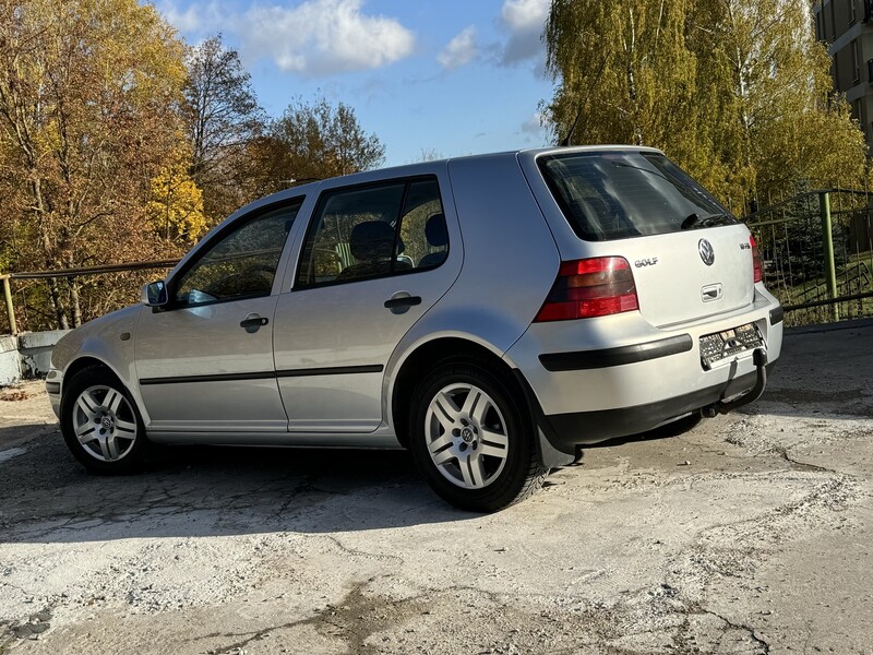 Photo 4 - Volkswagen Golf 2002 y Wagon