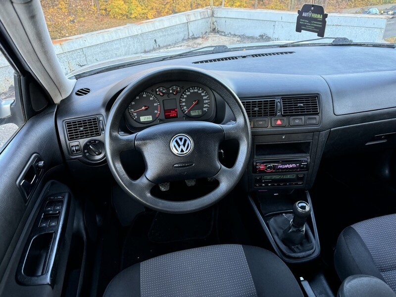 Photo 6 - Volkswagen Golf 2002 y Wagon