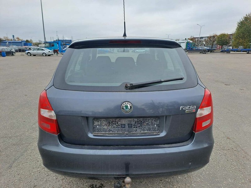 Photo 7 - Skoda Fabia 2009 y Wagon