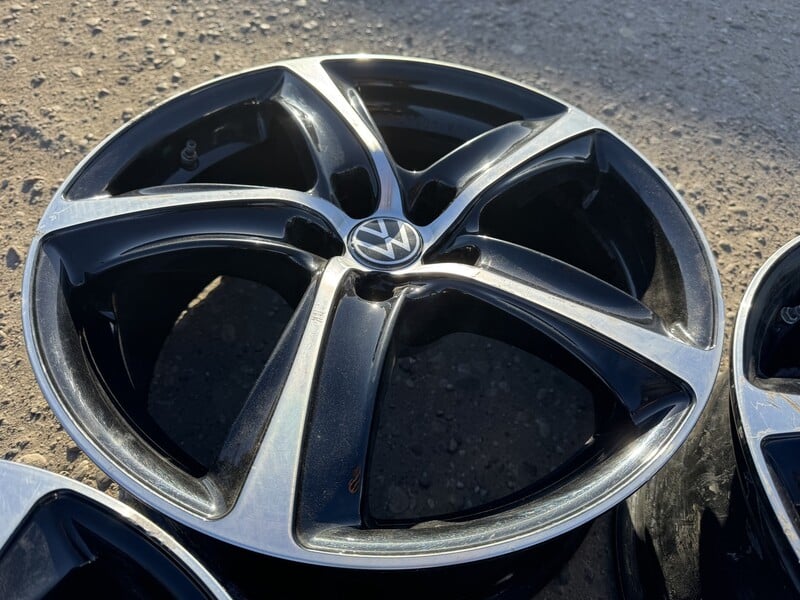 Photo 5 - Volkswagen Siunciam, 8J ET35 light alloy R18 rims