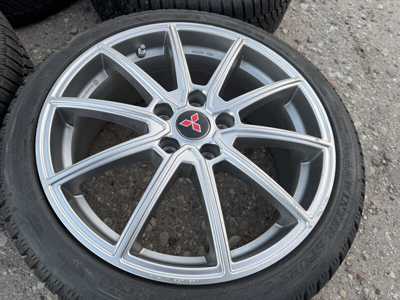 Photo 3 - Mitsubishi Siunciam, 7.5J Et55 light alloy R18 rims