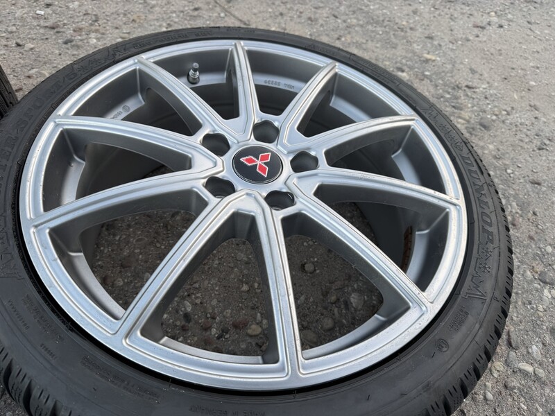 Photo 4 - Mitsubishi Siunciam, 7.5J Et55 light alloy R18 rims