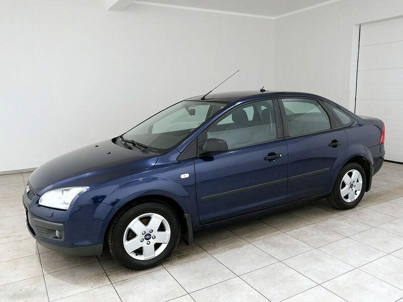 Photo 2 - Ford Focus 2005 y Sedan