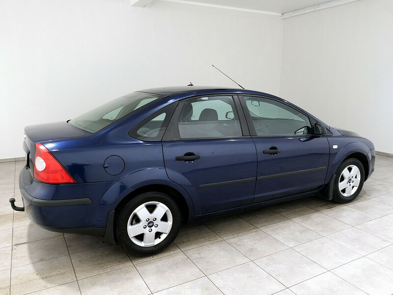 Photo 3 - Ford Focus 2005 y Sedan