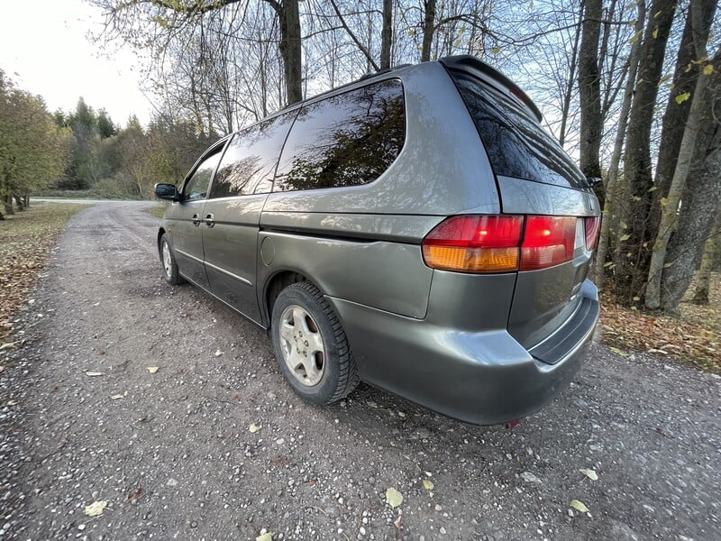 Photo 4 - Honda Odyssey 2000 y Van