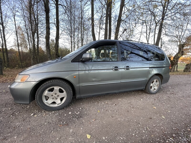 Photo 8 - Honda Odyssey 2000 y Van