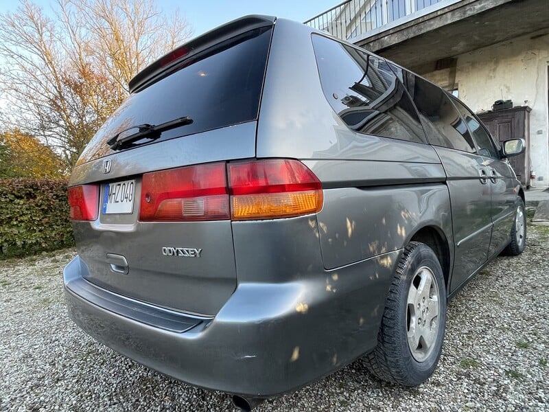 Photo 9 - Honda Odyssey 2000 y Van