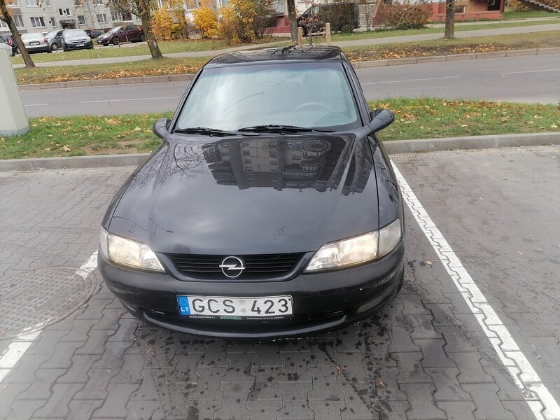 Photo 2 - Opel Vectra 1997 y Sedan