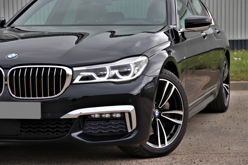 Photo 3 - Bmw 730 2017 y Sedan