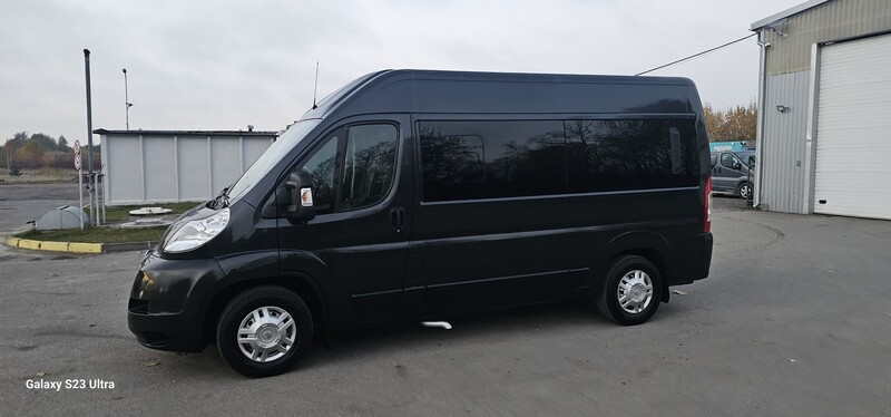 Photo 6 - Citroen Jumper 2013 y Minibus