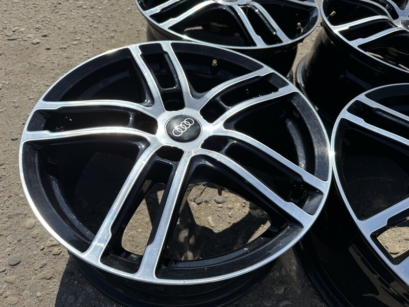 Photo 2 - Audi Siunciam, 7.5J ET49 light alloy R18 rims