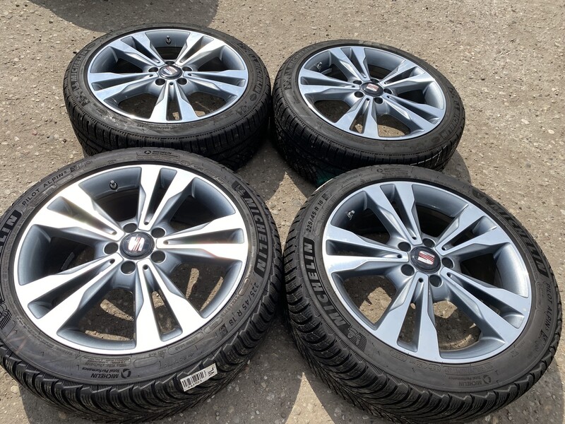 Seat Siunciam, 7.5J ET44 light alloy R18 rims