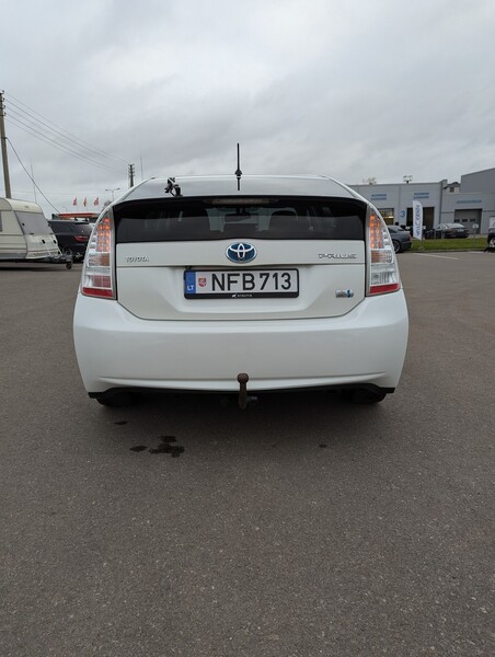 Фотография 7 - Toyota Prius 2010 г Хэтчбек