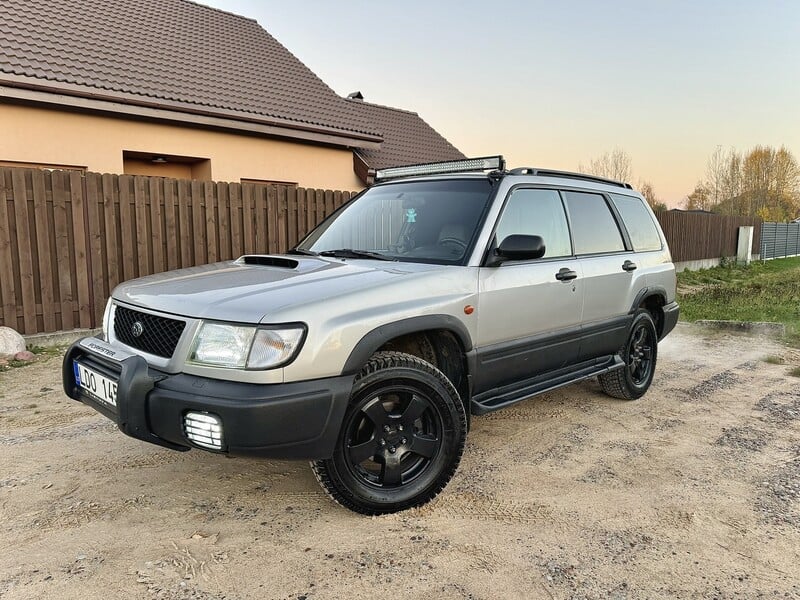 Subaru Forester 1999 г Внедорожник / Кроссовер