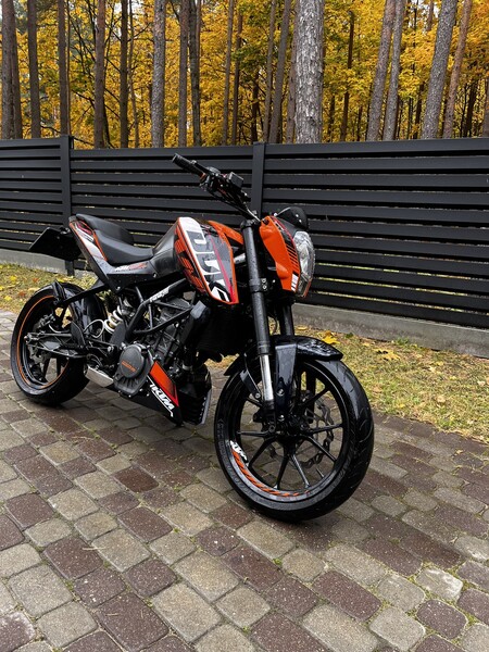 KTM Duke 2012 y Classical / Streetbike motorcycle