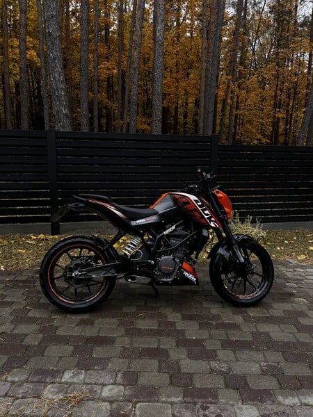 Photo 2 - KTM Duke 2012 y Classical / Streetbike motorcycle