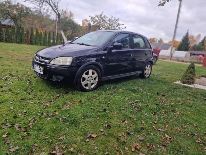 Opel Corsa 2006 m Hečbekas