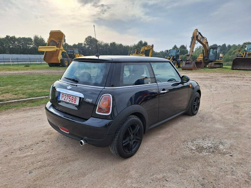 Фотография 9 - Mini ONE 1.4 16V (95 AG) 2008 г