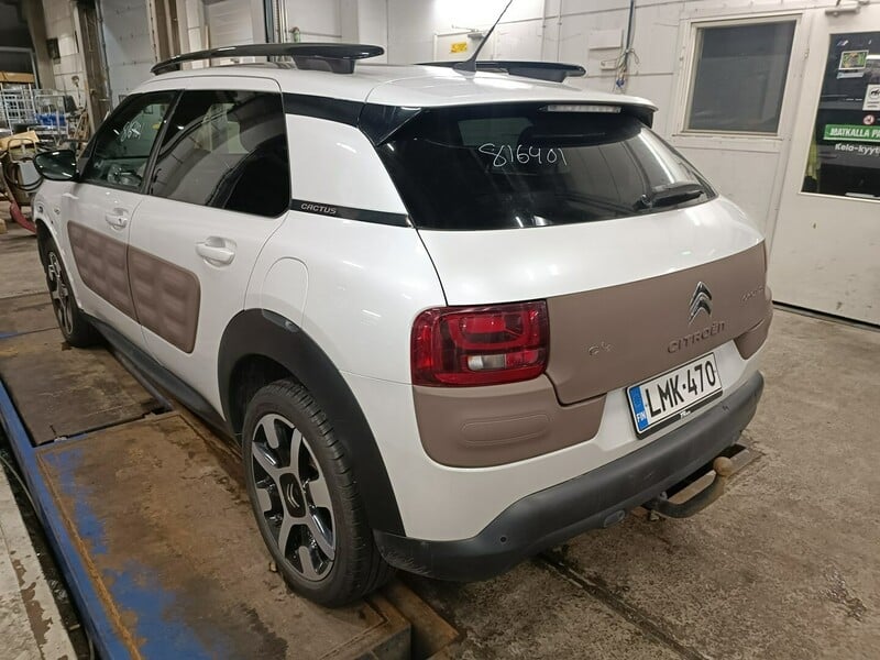 Фотография 4 - Citroen C4 Cactus 2014 г Внедорожник / Кроссовер