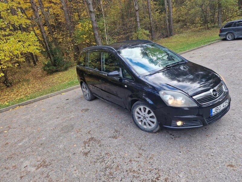 Opel Zafira 6pavaru 7vietu 110kw 2006 y