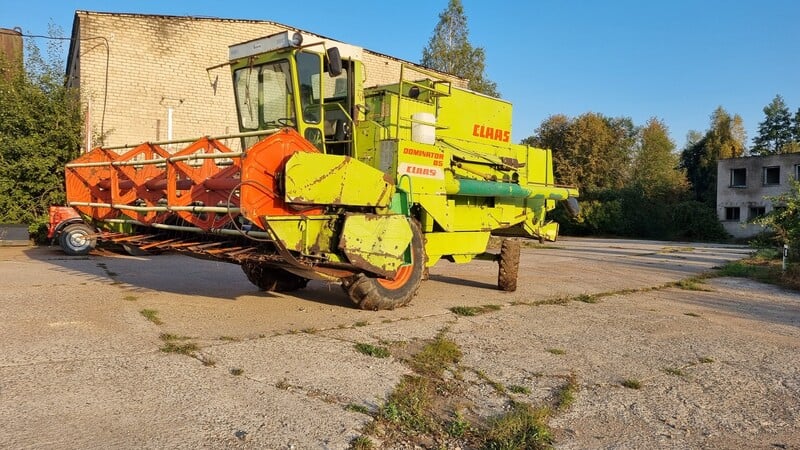 Photo 2 - Claas 1986 y Harvester