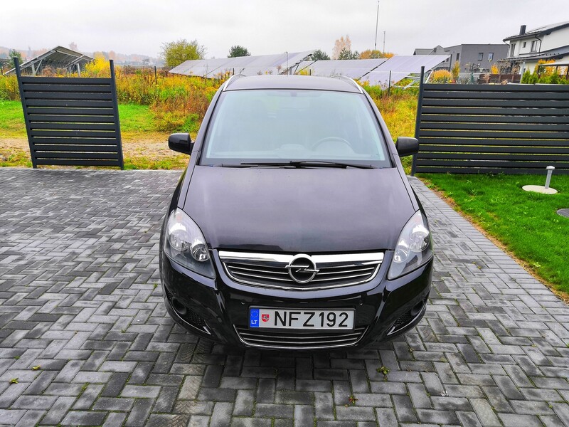 Фотография 16 - Opel Zafira 2011 г Минивэн