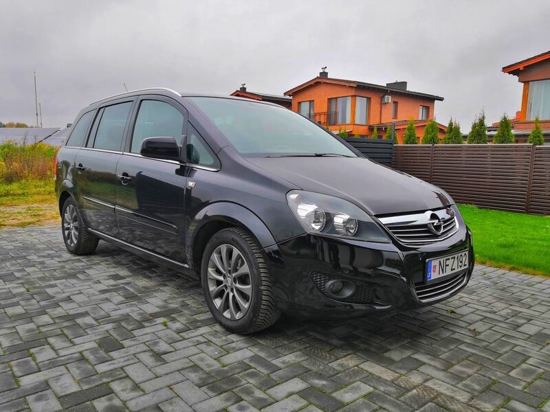 Фотография 1 - Opel Zafira 2011 г Минивэн