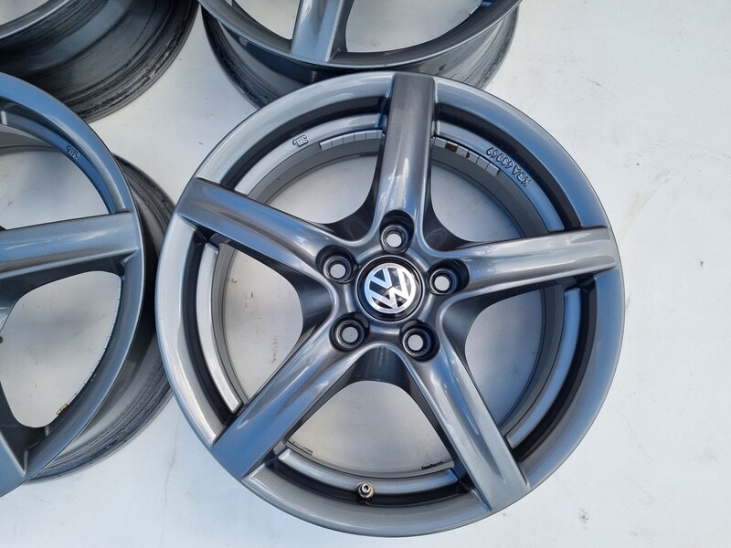 Photo 3 - Volkswagen Golf, Touran Golf light alloy R16 rims