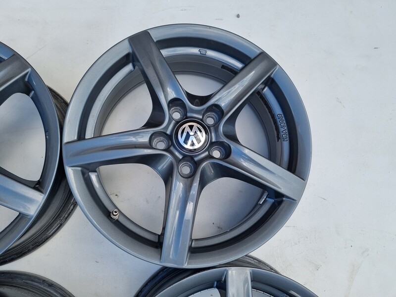 Photo 6 - Volkswagen Golf, Touran Golf light alloy R16 rims