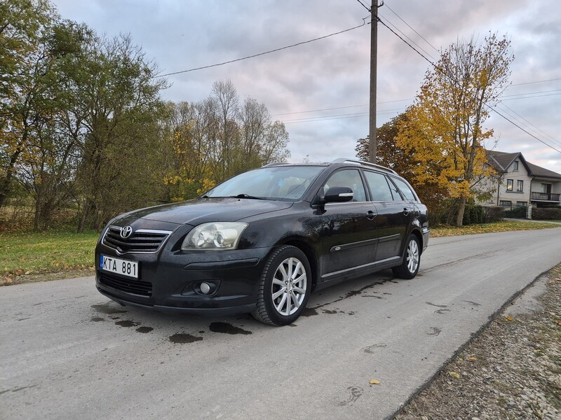 Toyota Avensis II 2009 m