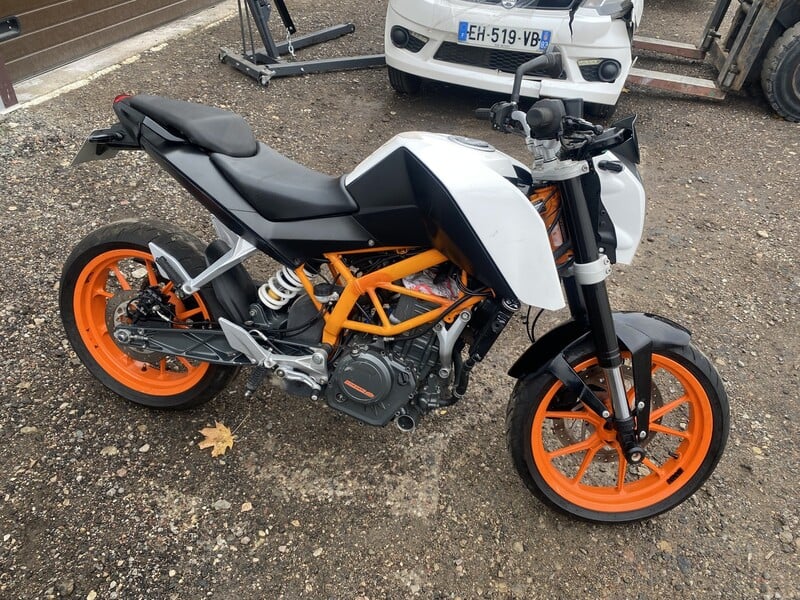 Photo 2 - KTM Duke 2014 y Classical / Streetbike motorcycle