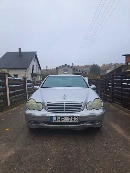 Mercedes-Benz C 220 W203 CDI 2003 m