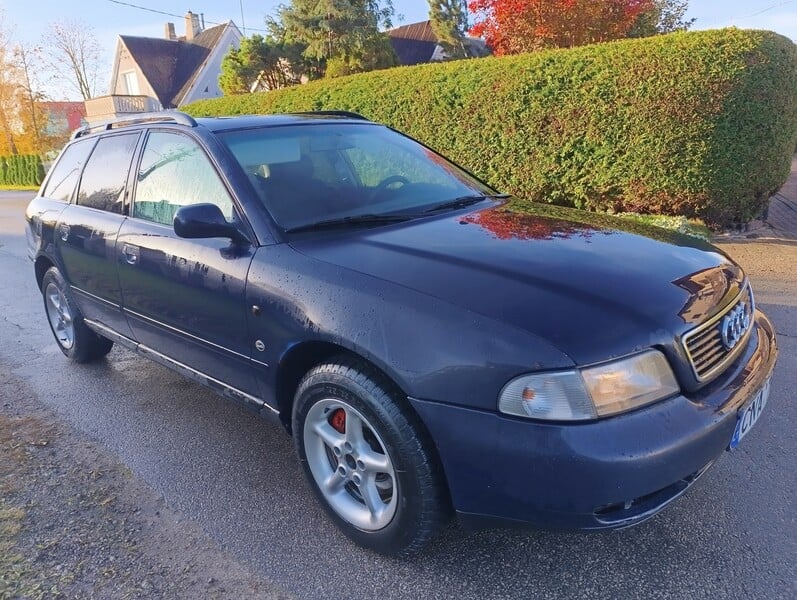 Audi A4 1998 m Universalas