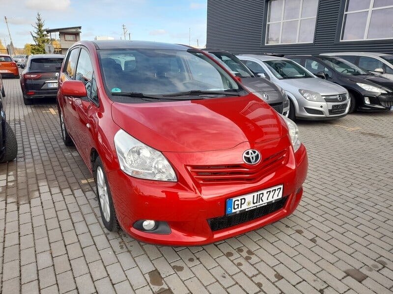 Фотография 2 - Toyota Verso 2012 г Минивэн