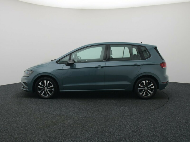 Photo 6 - Volkswagen Golf Sportsvan 2020 y Van