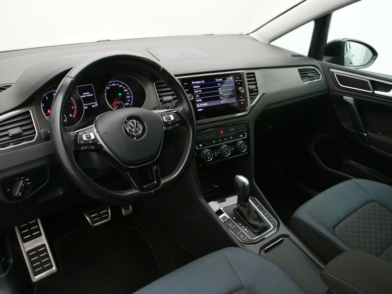 Photo 16 - Volkswagen Golf Sportsvan 2020 y Van