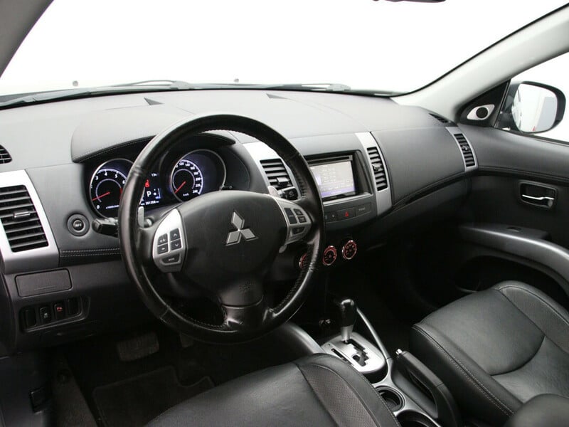 Photo 16 - Mitsubishi Outlander 2012 y Off-road / Crossover