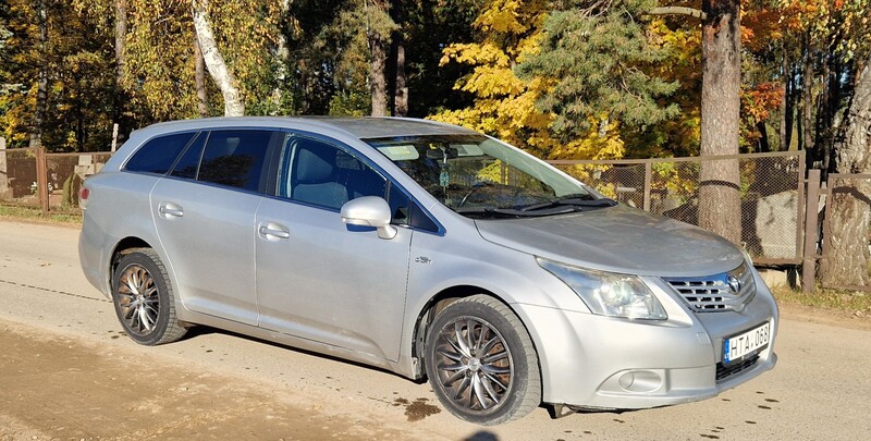 Photo 9 - Toyota Avensis III 2010 y