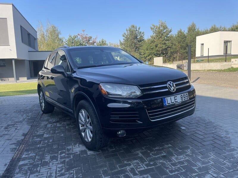 Volkswagen Touareg II 2011 y