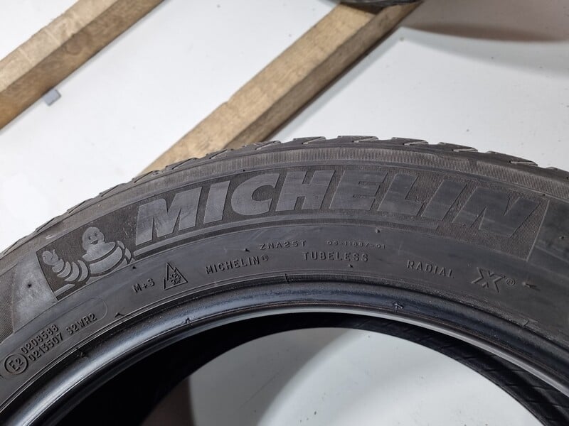 Photo 6 - Michelin 4mm R19 winter tyres passanger car