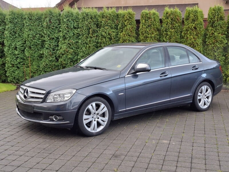 Photo 2 - Mercedes-Benz C 320 2008 y Sedan