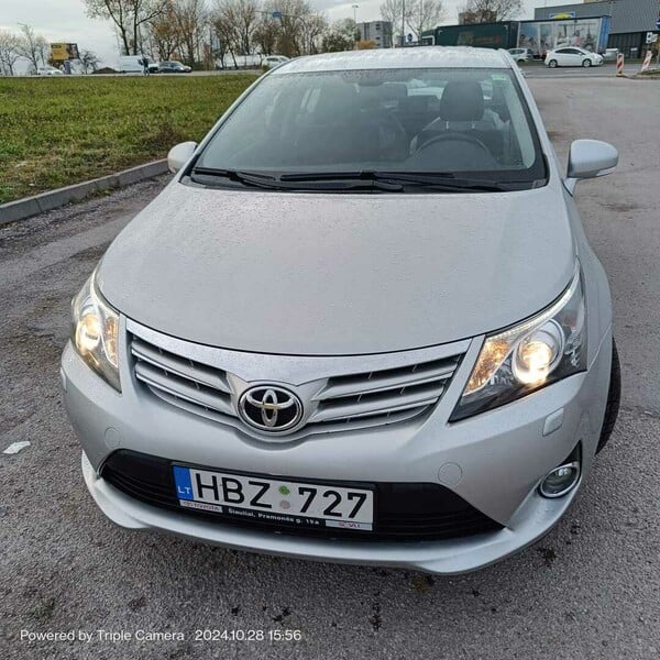 Toyota Avensis III 2012 y