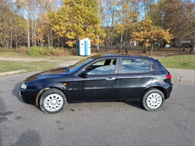 Alfa Romeo 147 2005 y Hatchback