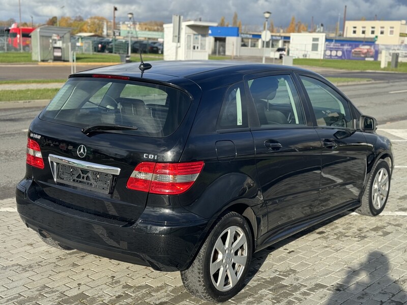 Фотография 7 - Mercedes-Benz B 180 2010 г Минивэн