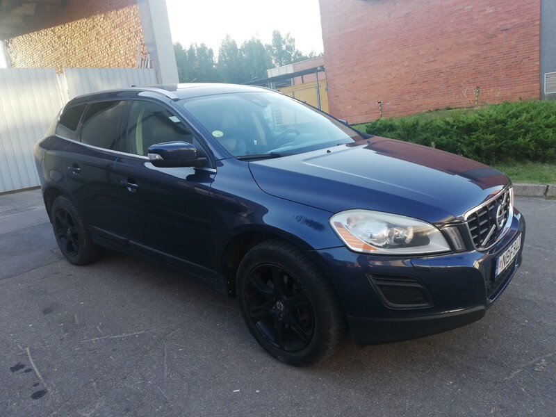 Volvo XC60 2012 г Внедорожник / Кроссовер